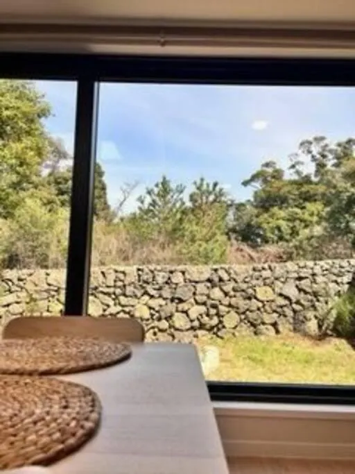Poraeporae Fully Furnished Villa With A View Of Green Trees For Relaxation Jeju 0*,